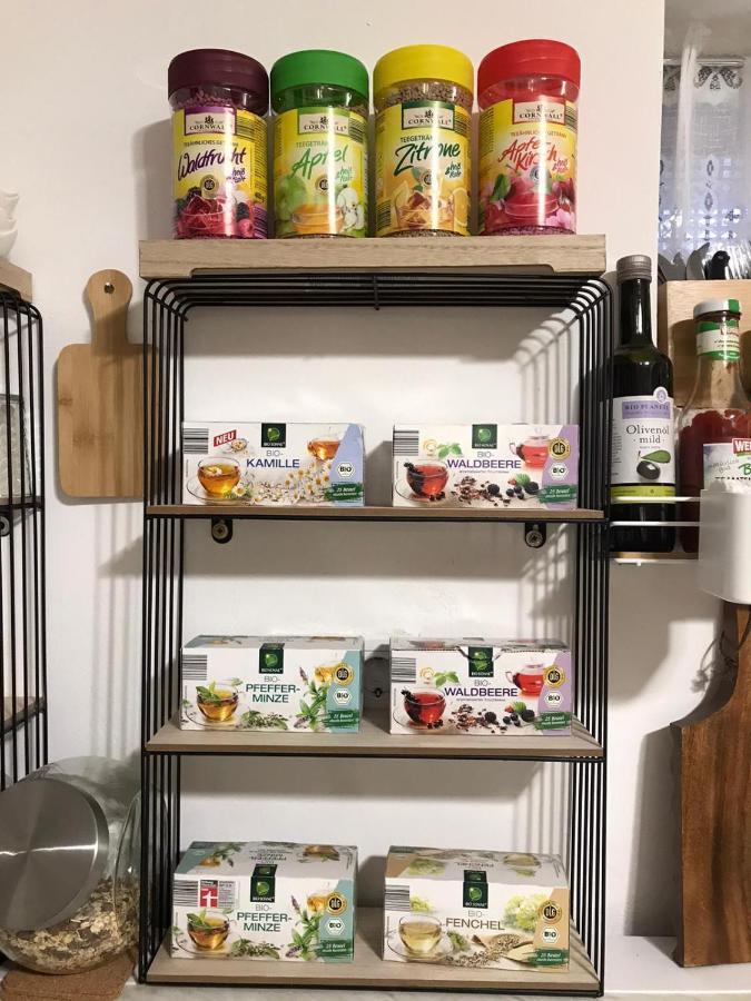 New Hostel Berlin Mitte Free Snack Hot Tea And Coffee Berlim Exterior foto
