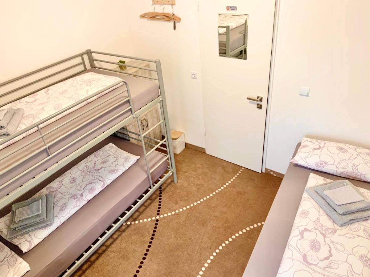 New Hostel Berlin Mitte Free Snack Hot Tea And Coffee Berlim Exterior foto