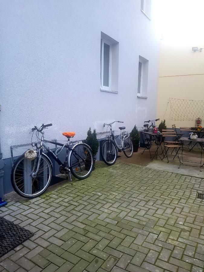 New Hostel Berlin Mitte Free Snack Hot Tea And Coffee Berlim Exterior foto